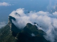 美不胜收！贵州六枝老王山现云海、佛光、日月同辉奇观